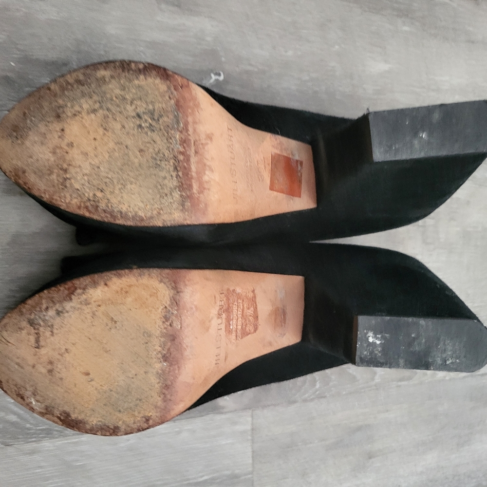 Shoes - Picture 3 of 3